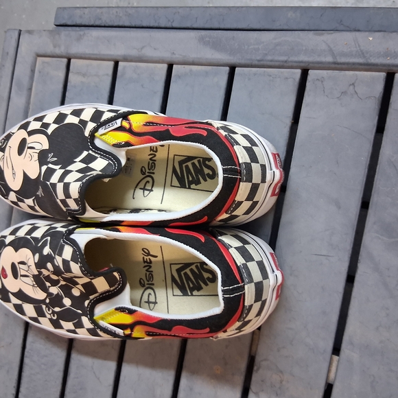 Vans Black and White Checkered Sneakers Slip-On Style - Picture 3 of 4